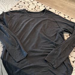 Men’s Lululemon Shirt Size Large 
