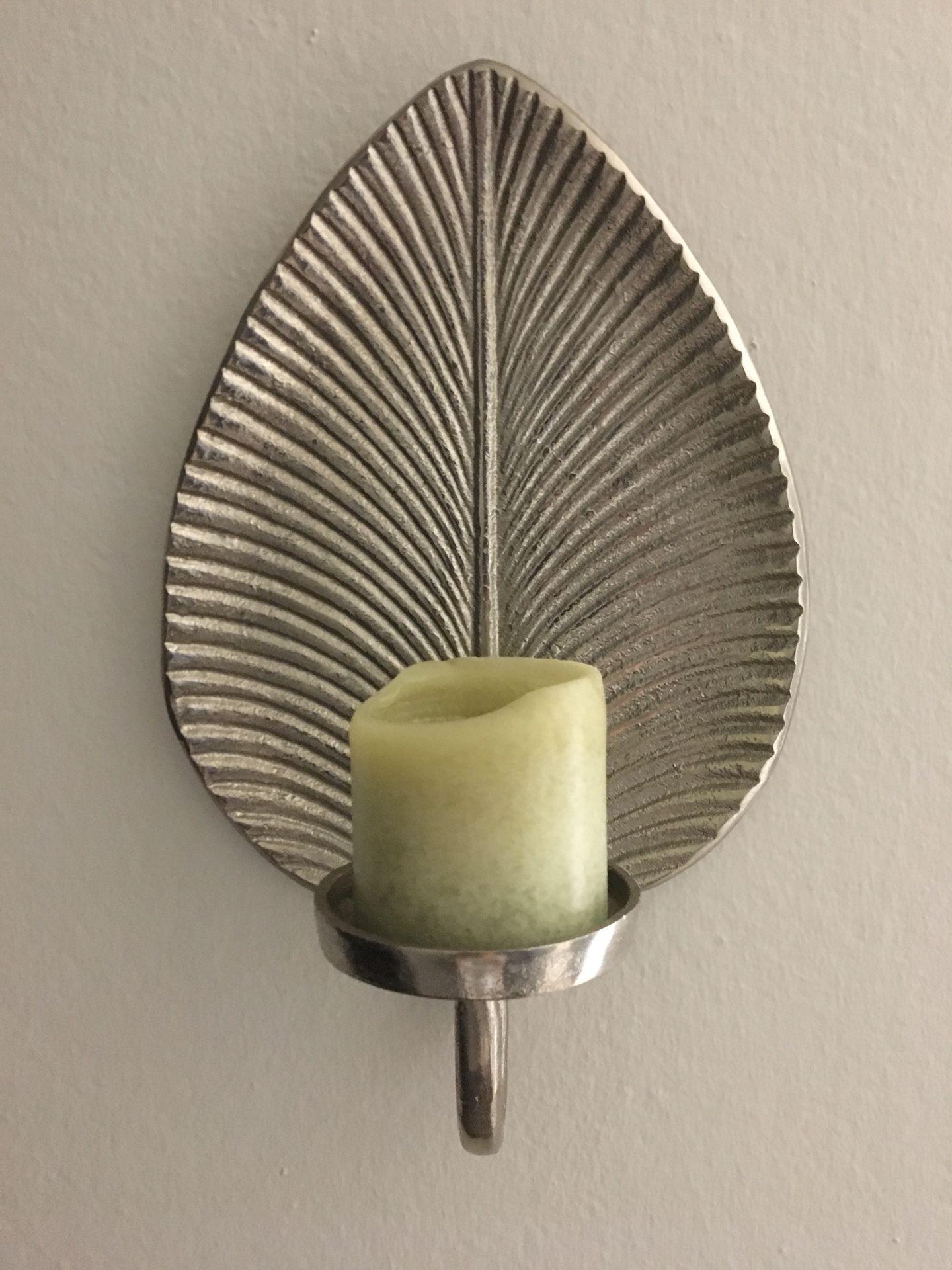 Wall mount candle holder