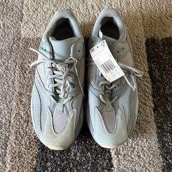 Men's Brand New Yeezy Boost 700 'Inertia' Athletic Fashion Sneakers [EG7597]