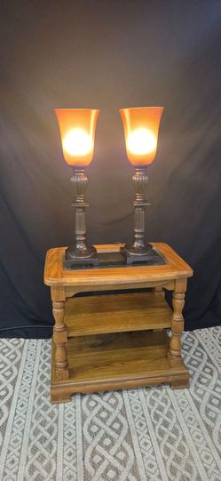 2 table lamps