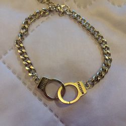 🩷 Handcuff Bracelet - Still Available 
