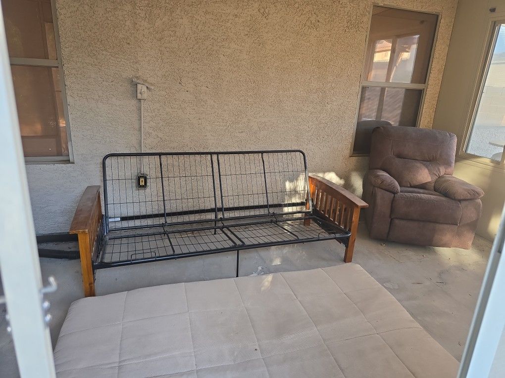 Futon Frame Queen To CA king Size