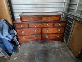 Ethan Allen solid wood dresser