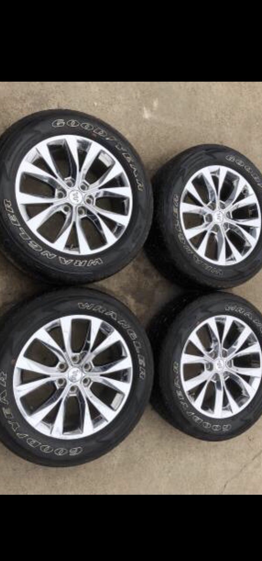 Ford 20" WHEELS & TIRES Factory Original King Ranch Lariat Platinum ## Rines y llantas 2017 F 150 Expedition 2016 F150 rines 2008 llantas 2009 y 2010