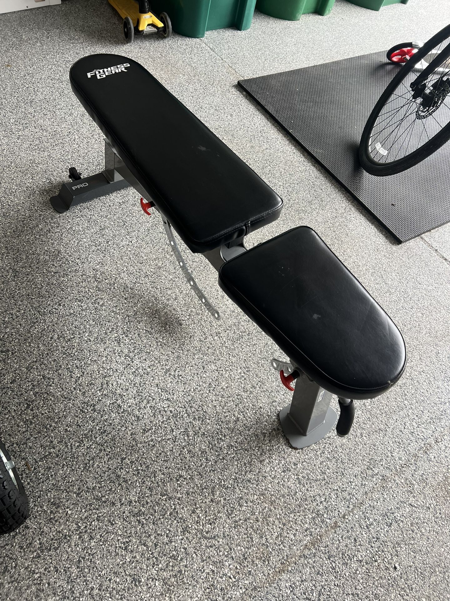 Weight Bench 