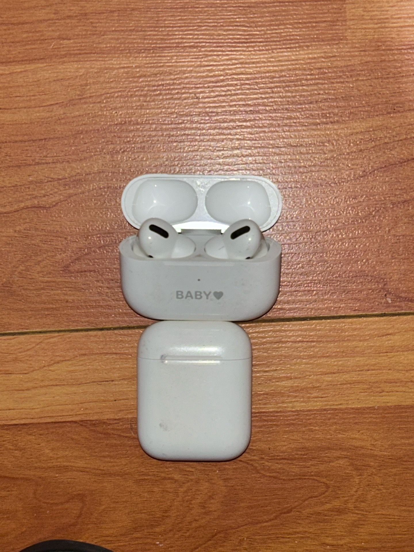 AirPods Pro and AirPods