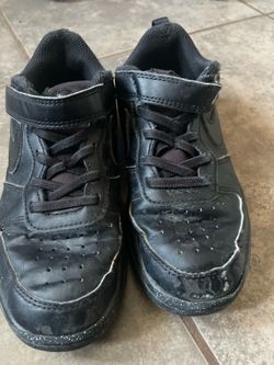 Nike Black Low-Top Sneakers