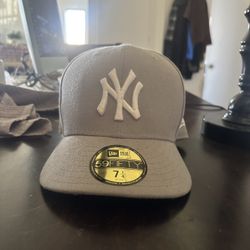 New your yankees grey and white hat