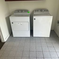 Whirlpool Washer And Dryer Set
