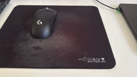 BUNDLE: Logitech G Pro X Superlight 2 + Artisan Ninja FX Mousepad