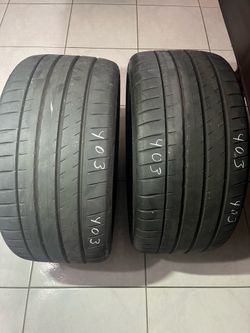 265/35/ZR 19. Two used Michelin tires.