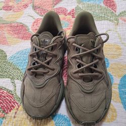 ADIDAS SNEAKERS SIZE 6