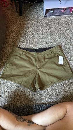 Volcom women’s shorts