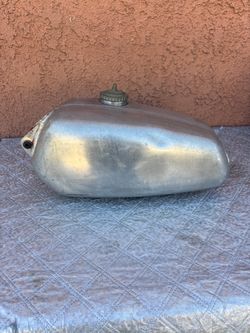 motorcycle fuel tank "FR78DB". aluminum dirt bike or custom chopper gas tank manufactured by Paughco,