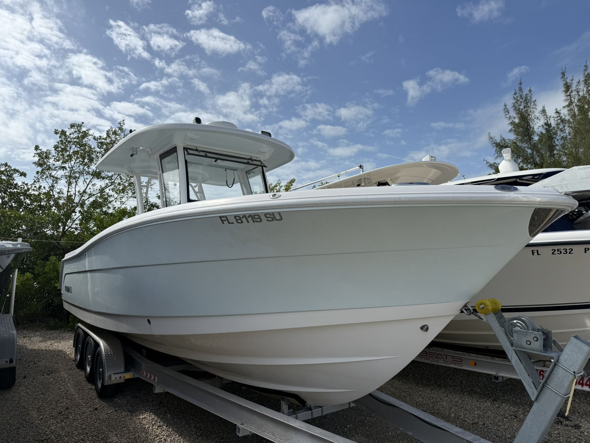 2019 Robalo R302