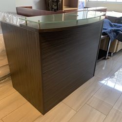Reception Desk Shell With Glass 4’ Gray, White 