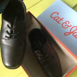 New kids leather shoes only $10 firm