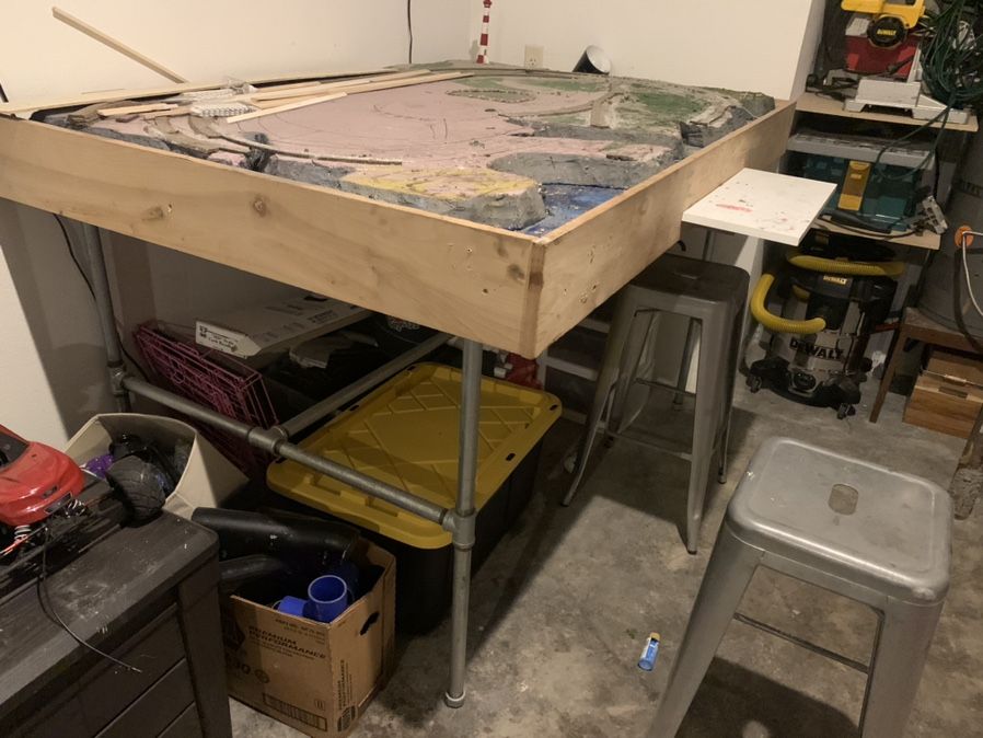 Train table - work bench