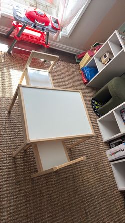 Kids play desk