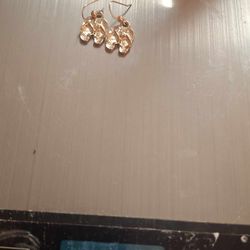 Gold jewelry