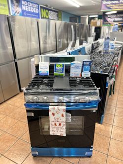 Samsung 30 in. 5-Burner Smart Freestanding Gas Range in Stainless Steel with Integrated Griddle