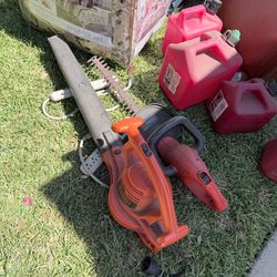 Blower and hedger Black & Decker electric
