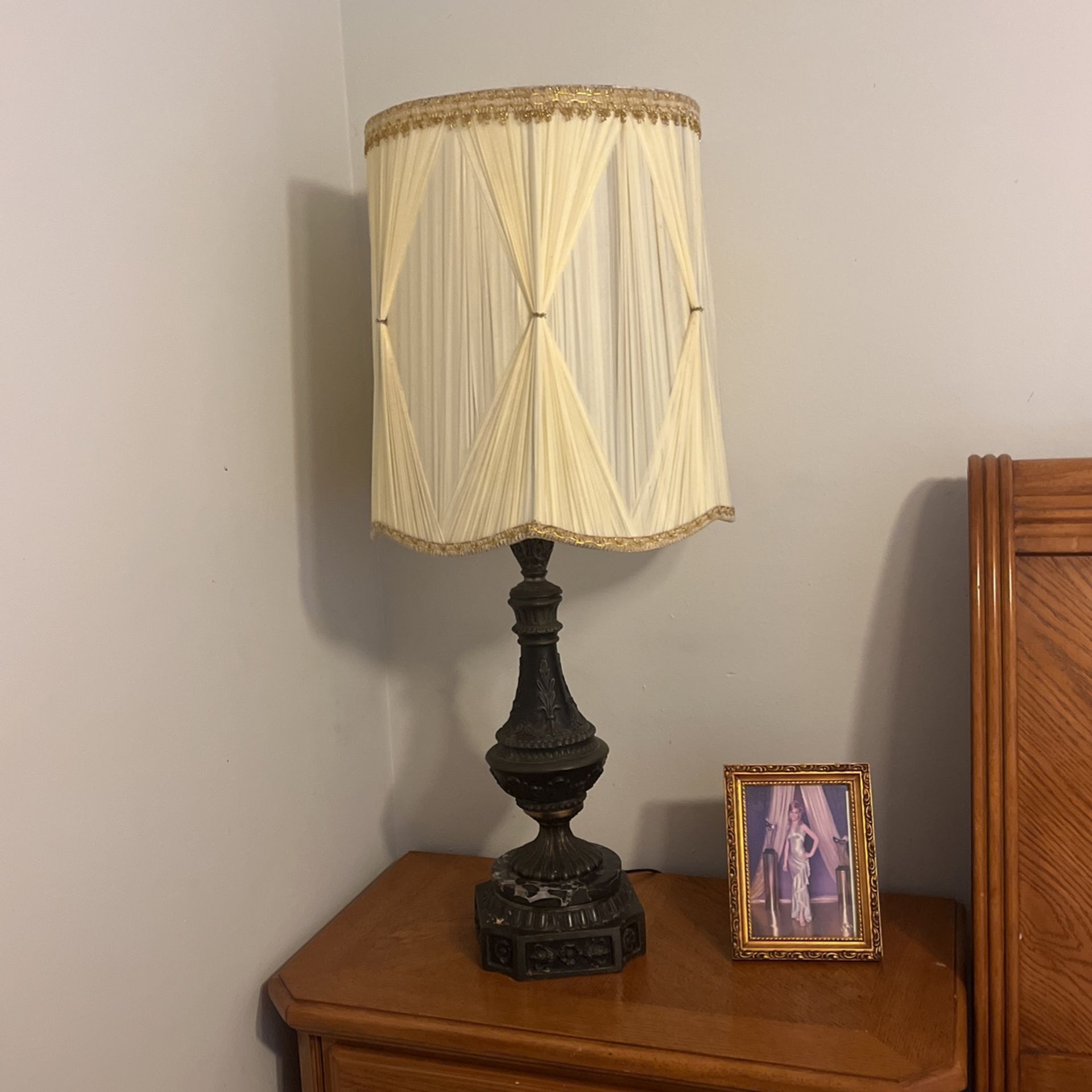 3 Antique Lamp
