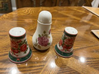 Salt And Pepper Shake 