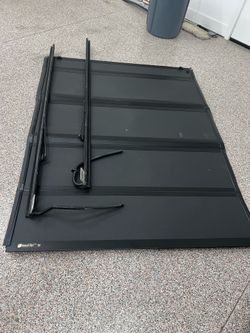 2020 silverado 2500 6’8” bakflip cover