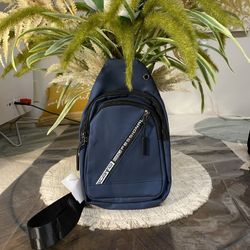 “Professional” shoulder pouch 