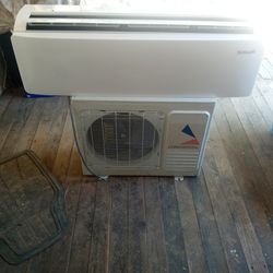 Ac Unit With Compresor Only Needs The Copper Lines