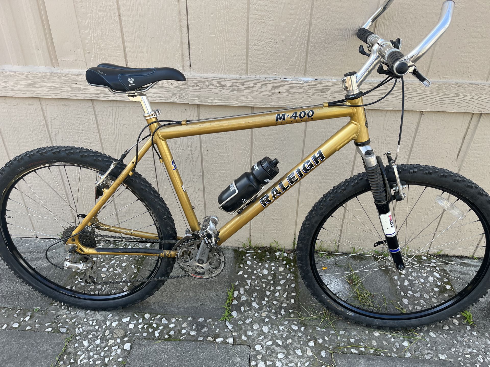 goodbike aluminum everything works good tires size 26 good condition