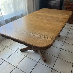 Kitchen Table - 8 Chairs 