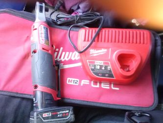Milwaukee fuel 12 volt 3/8 ratchet