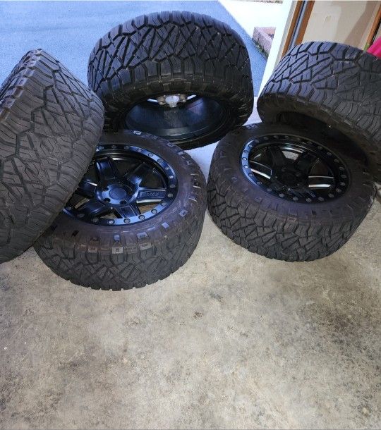 Black Rhino Wheels & Nitto Tires For Jeep Wrangler