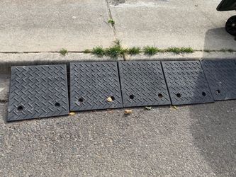 KROAK Heavy Duty Rubber Curb Ramps