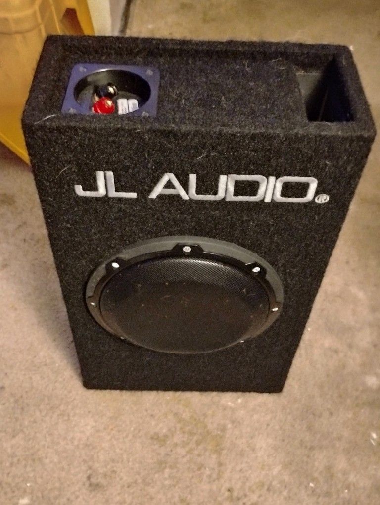 8 Inch JL Audio Sub And Box