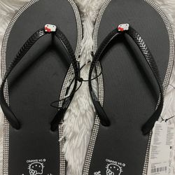 Hello Kitty Women’s Flip Flops