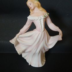 Vintage Home Interiors Porcelain Lady Figurine "Lovely Heather" (#8816-99) 8" tall