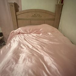 Queen Bed Frame Only (NO BED)