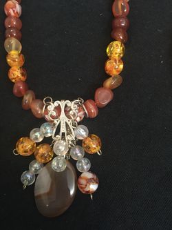 Agate and simulated honey amber necklace and bracelet