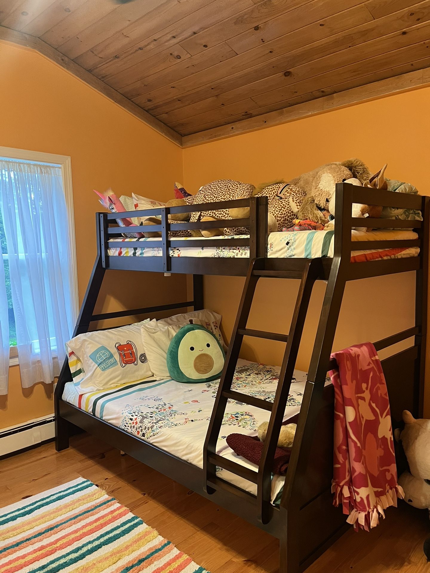 Bunk Bed Includes Full Mattress (twin Mattress Not Available)