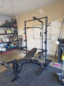Squat Rack w/ Pull down
