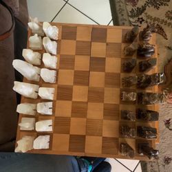 Vintage Onyx Chess Set With Folding Board 