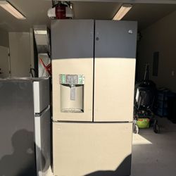 Free Refrigerator (read Description)