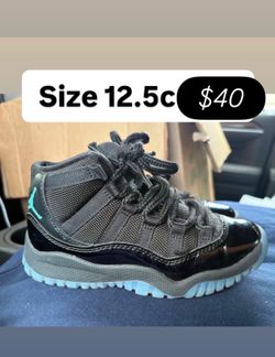 Jordan 11s size 12.5c kids