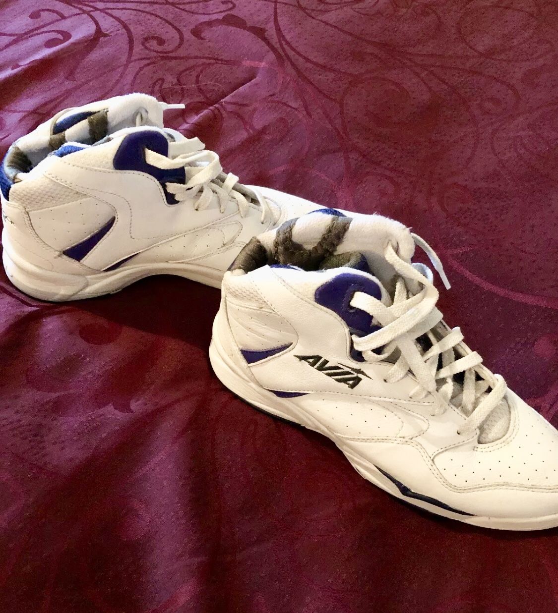 Ladies Vintage Avia Fom Shoes Size 9