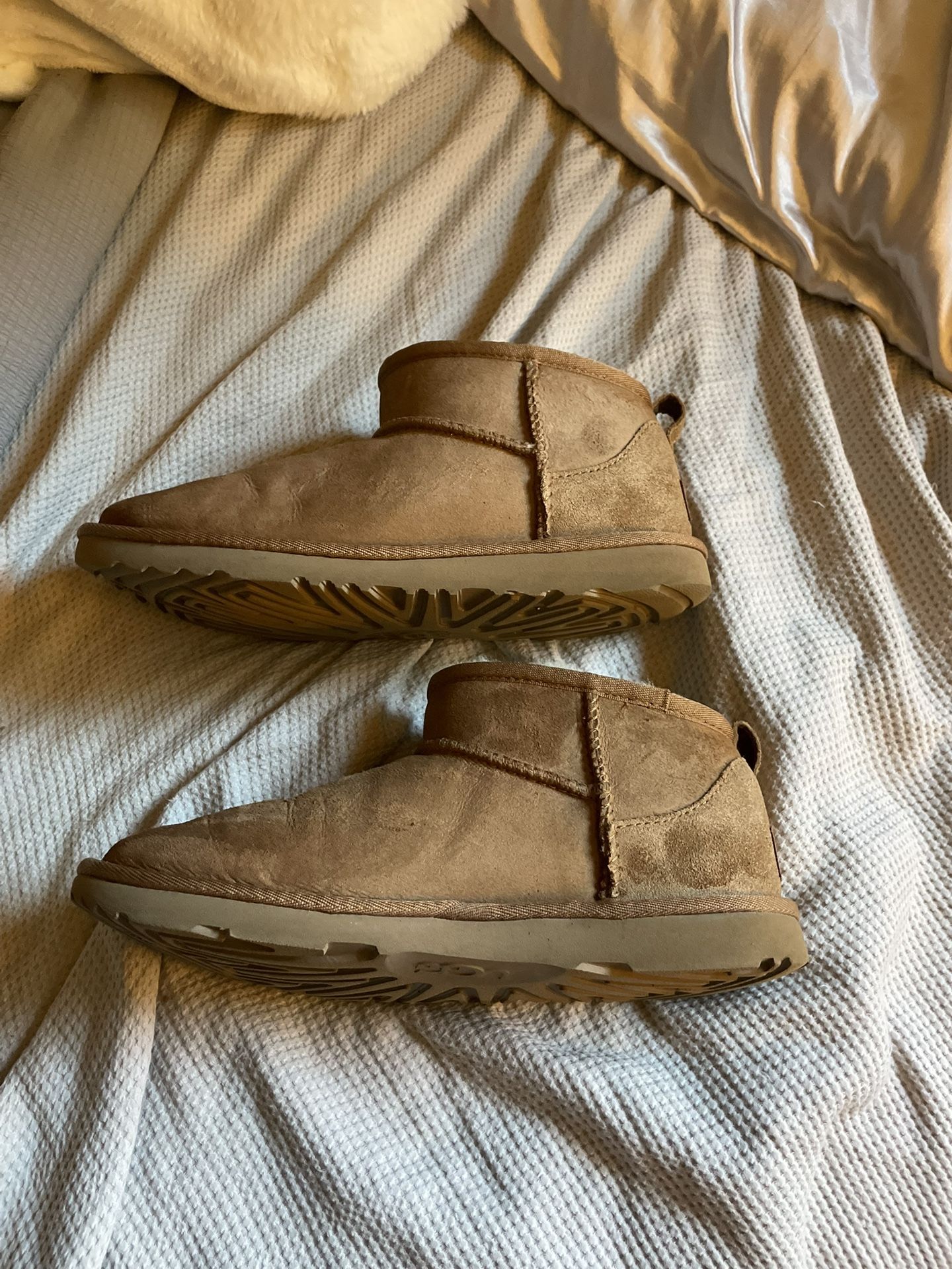 Ugg Mini Boots Youth Size 6