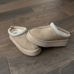 UGG Tasman Size 6 $80