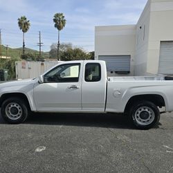 2011 chevrolet colorado v6 3.7 2wd ext cab  128k milles just smog cold ac clean title reg current located in pomona 9o9236I97o runs good no problems r